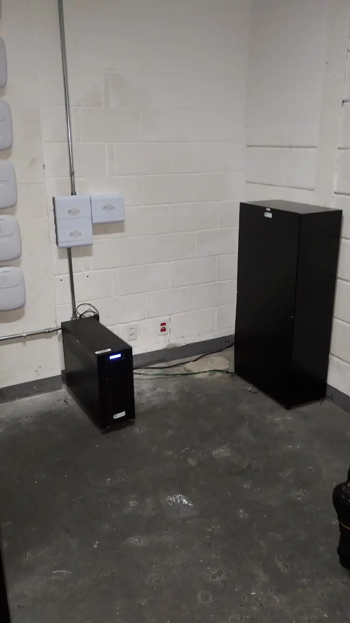 Equipamento Engemoura instalado em portaria de condomínio - foto 15