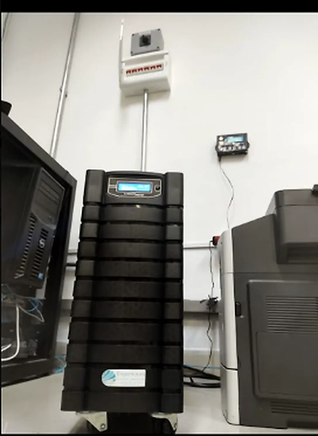 Equipamento Engemoura instalado em portaria de condomínio - foto 2